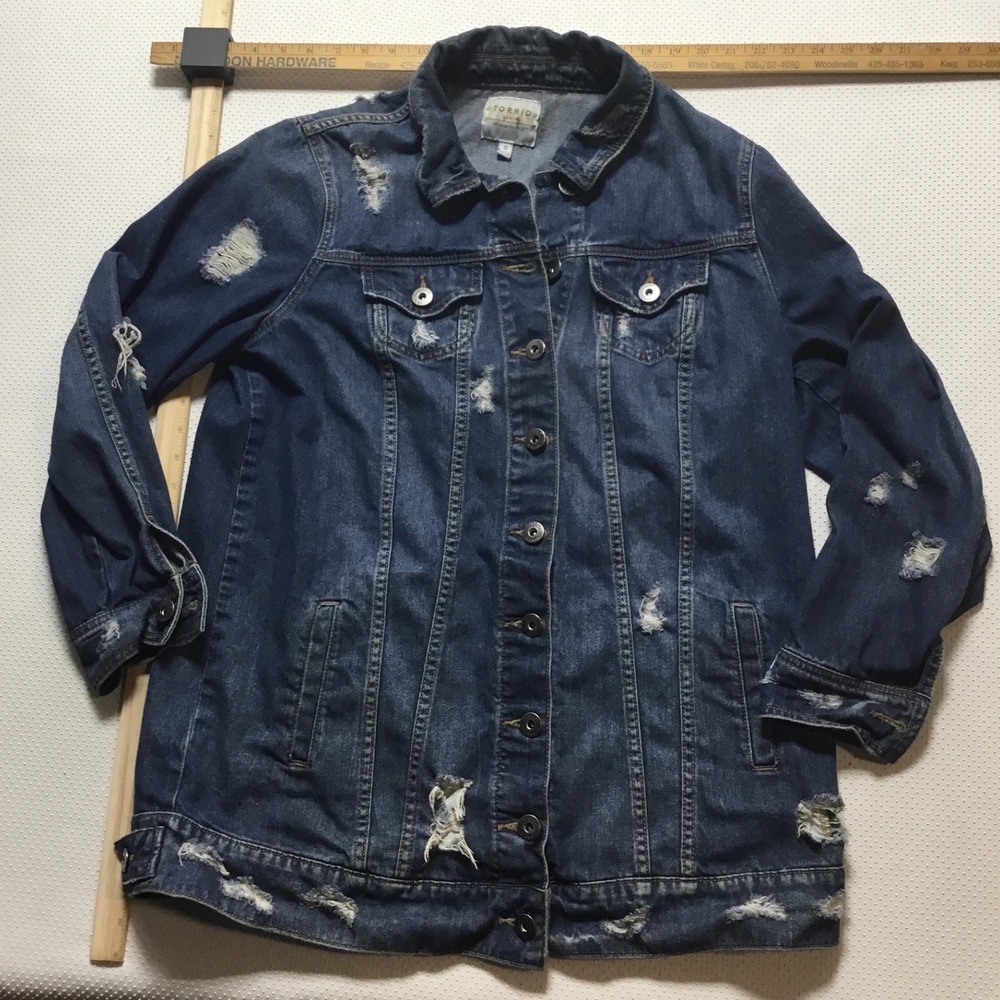 Torrid Denim‎ Jacket Women Blue Distressed Pockets Button Front Size 0